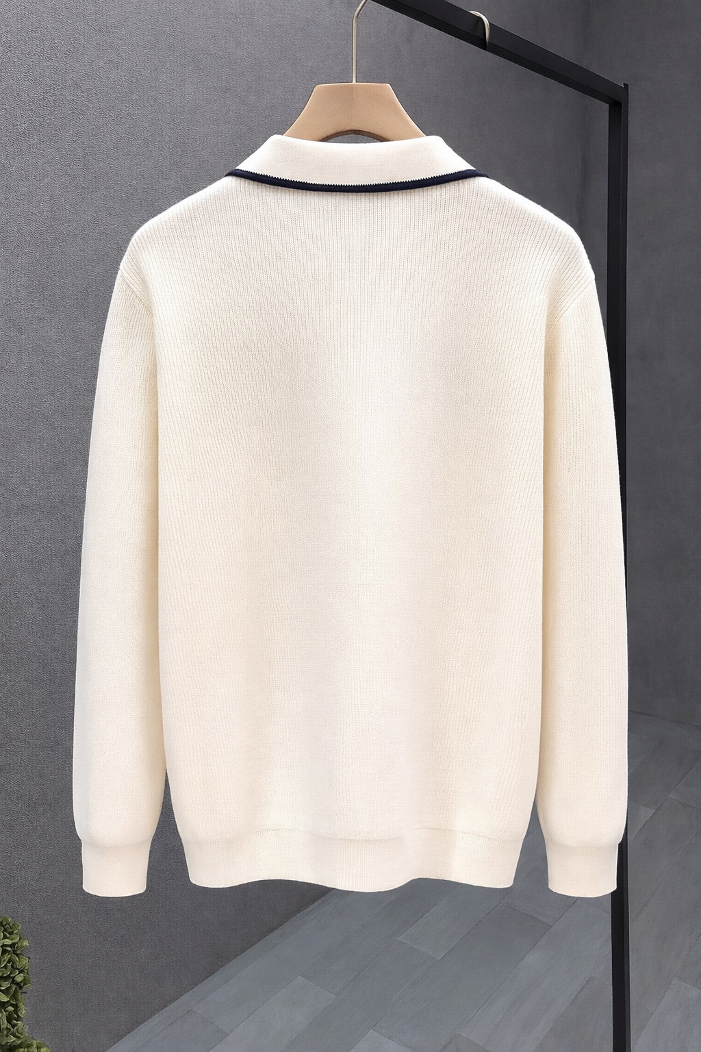 Men’s White Polo Collar Knit T-shirt with Black Trim